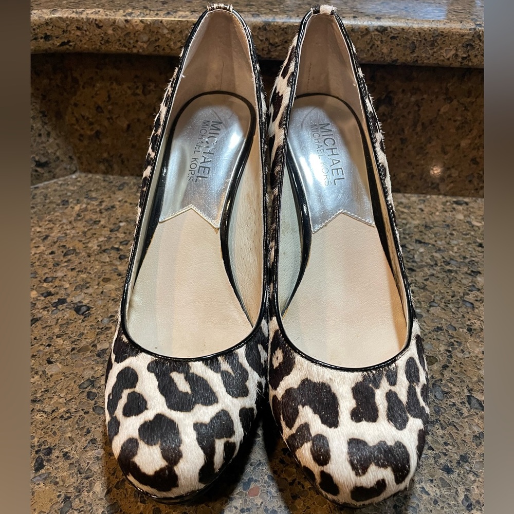 Michael Kors Sz 6.5 Calf Hair/Patent Leather Platform Leopard Animal Print Heel - Picture 4 of 10